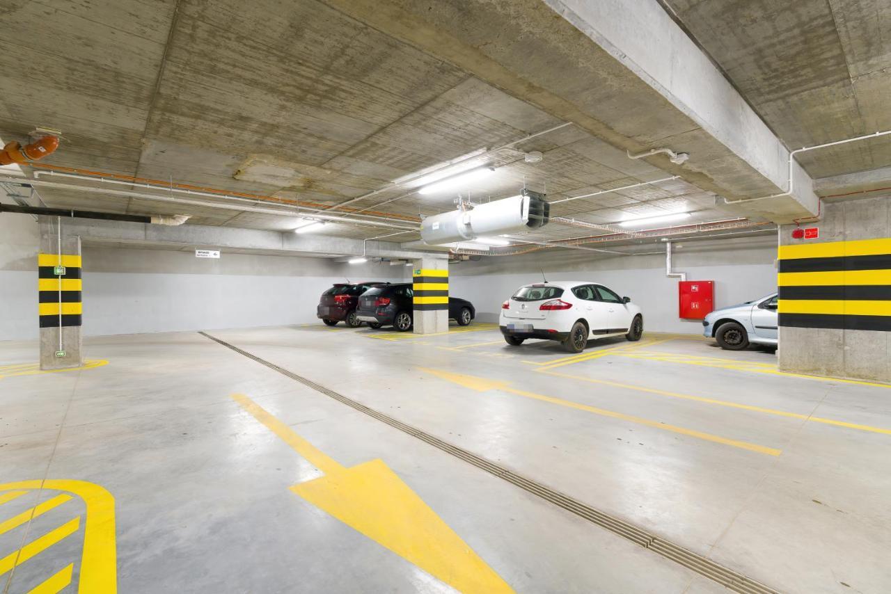 Apartments Poznan Chwaliszewo Residence With Free Garage By Noclegi Renters Екстер'єр фото