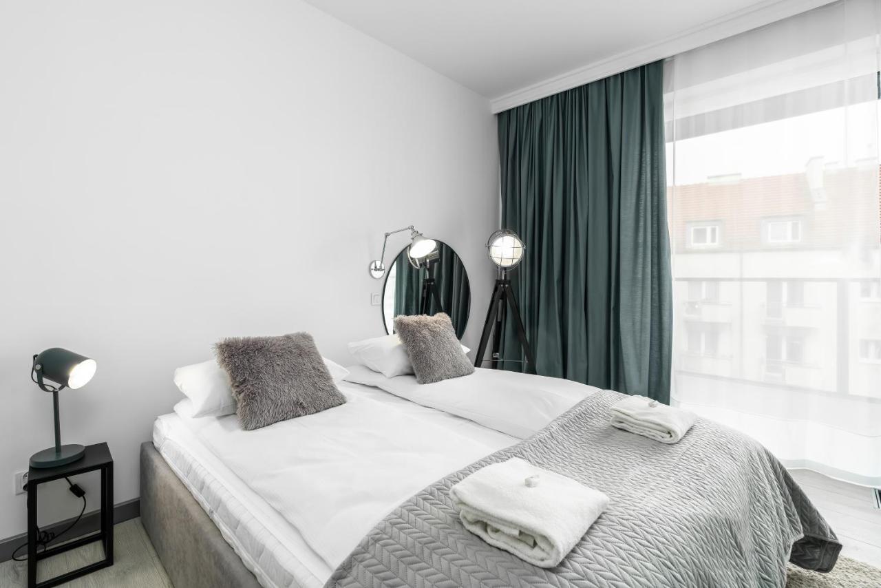 Apartments Poznan Chwaliszewo Residence With Free Garage By Noclegi Renters Екстер'єр фото