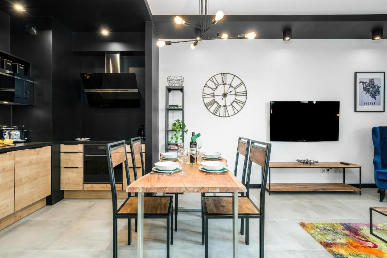 Apartments Poznan Chwaliszewo Residence With Free Garage By Noclegi Renters Екстер'єр фото