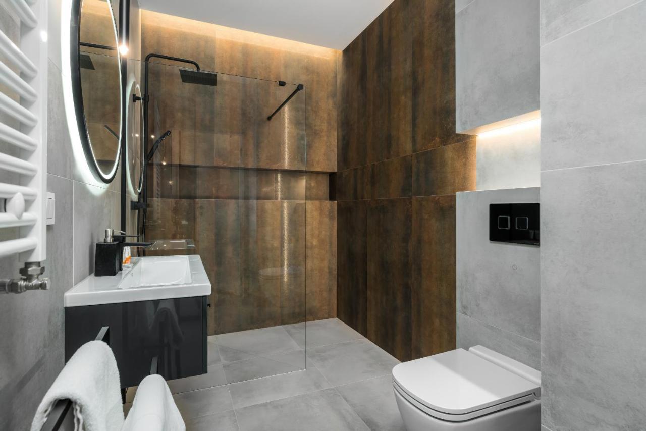 Apartments Poznan Chwaliszewo Residence With Free Garage By Noclegi Renters Екстер'єр фото
