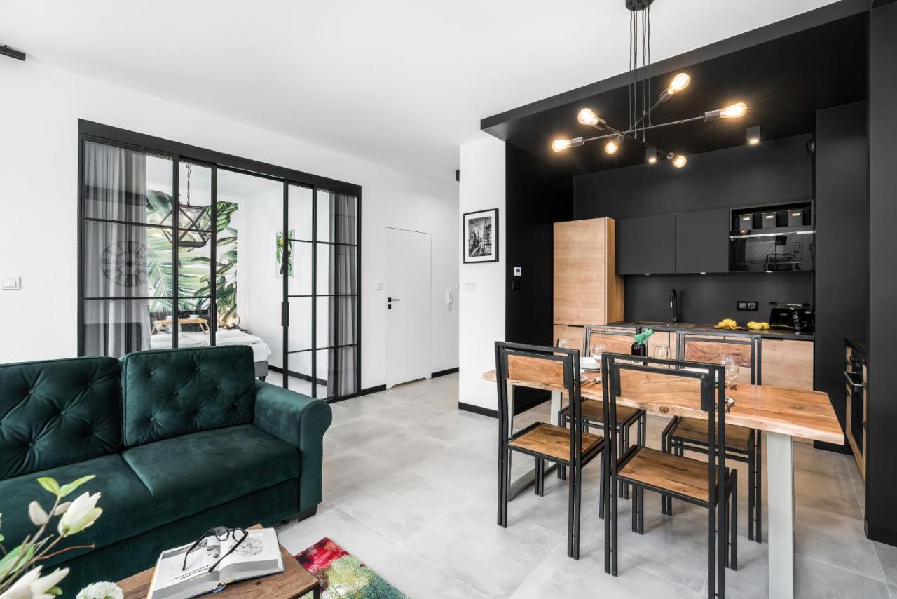 Apartments Poznan Chwaliszewo Residence With Free Garage By Noclegi Renters Екстер'єр фото