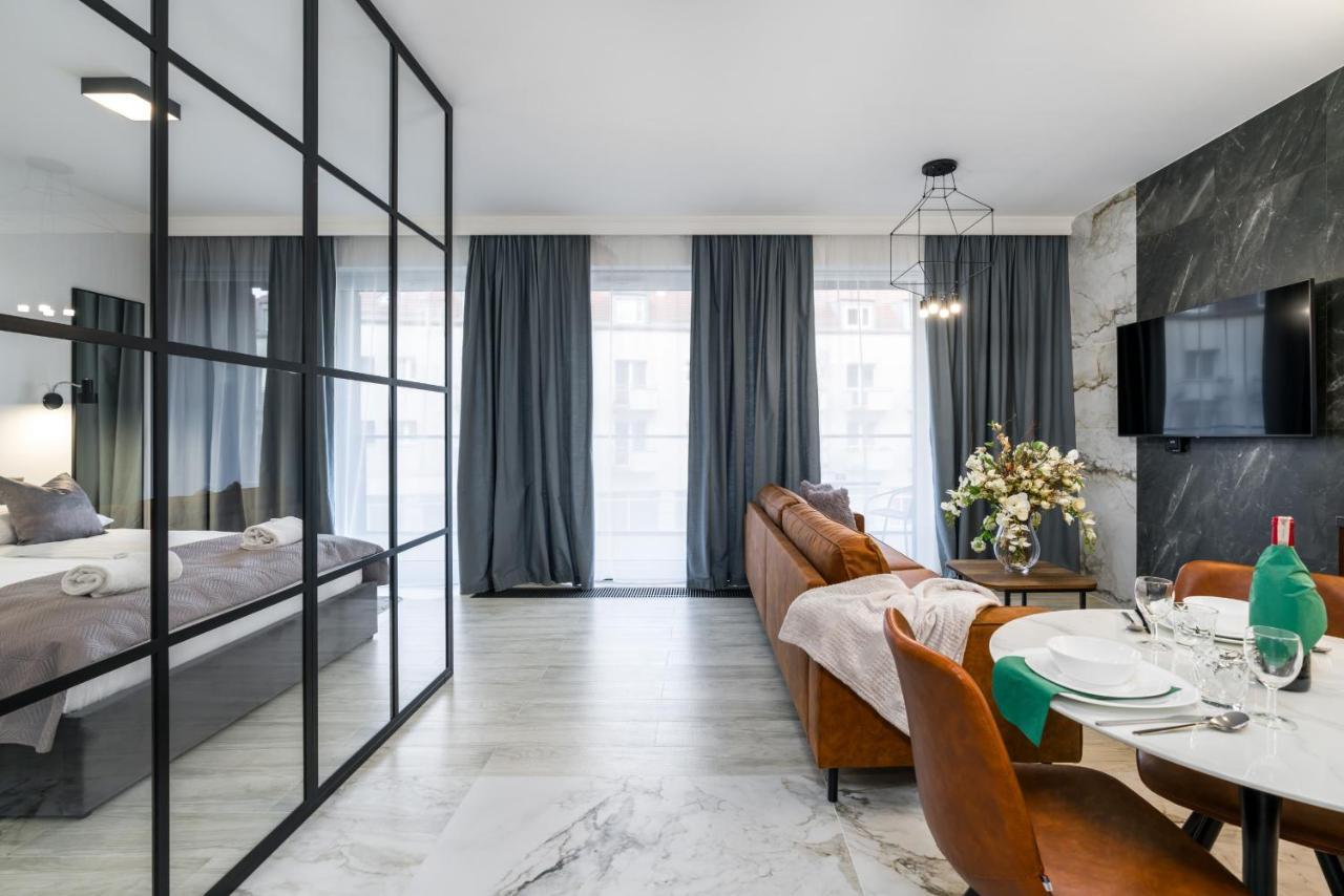 Apartments Poznan Chwaliszewo Residence With Free Garage By Noclegi Renters Екстер'єр фото