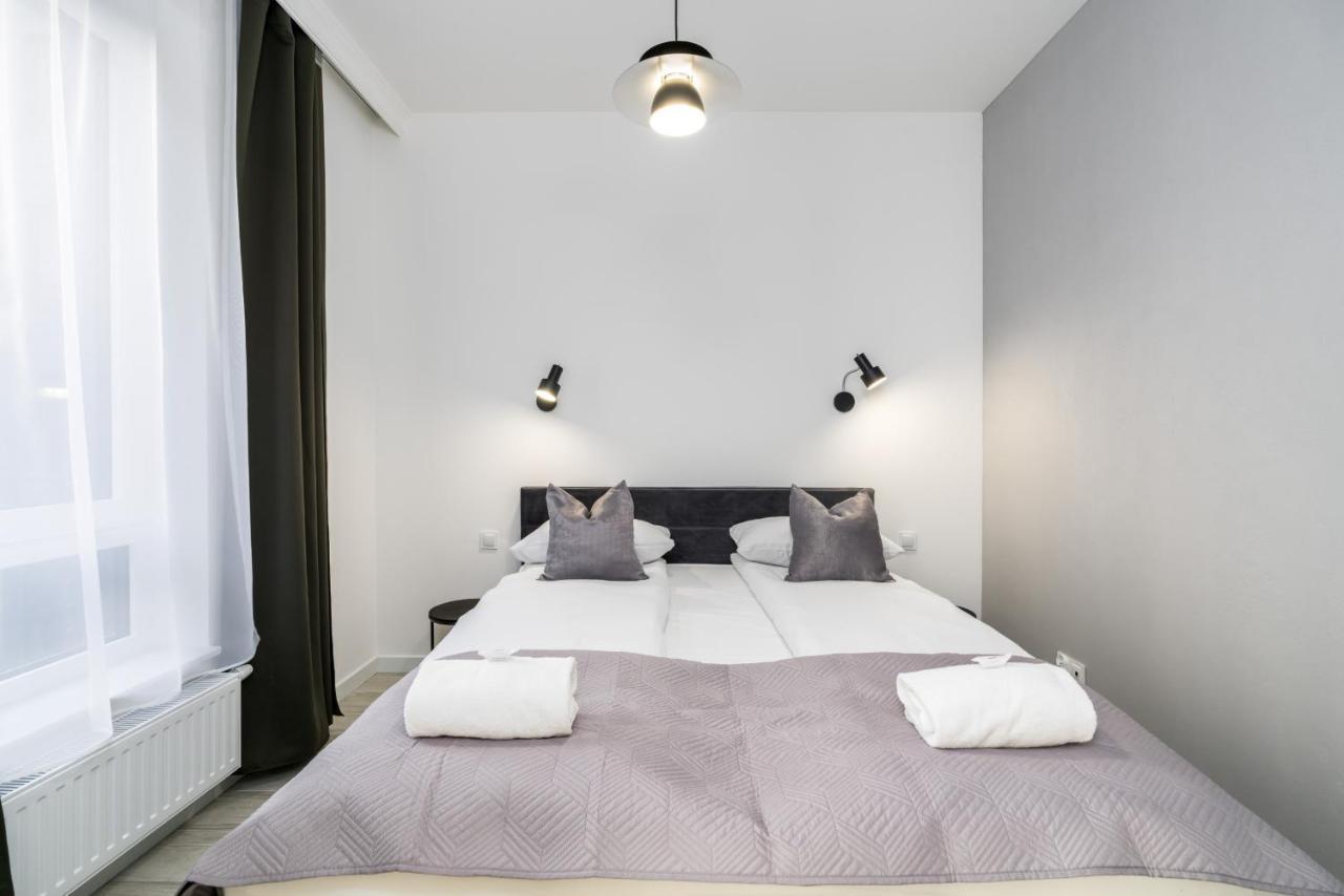 Apartments Poznan Chwaliszewo Residence With Free Garage By Noclegi Renters Екстер'єр фото